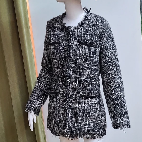 Light Tweed Blazer - Picture 12 of 12